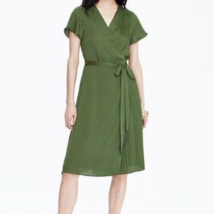 Banana Republic Classy Green Wrap Dress